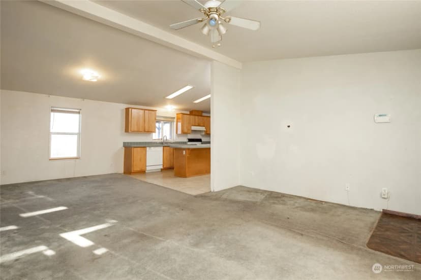 Property photo for 126 Lincoln Avenue, Electric City photo 15