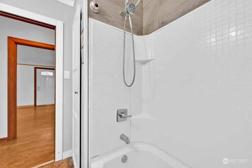 Property photo for 1706 E Pioneer Way, Puyallup photo 18