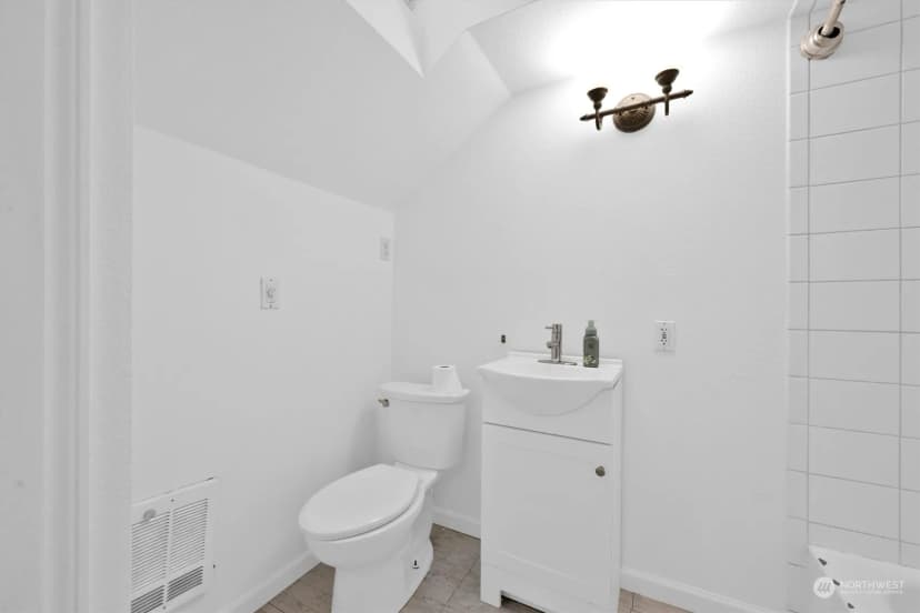 Property photo for 1706 E Pioneer Way, Puyallup photo 25