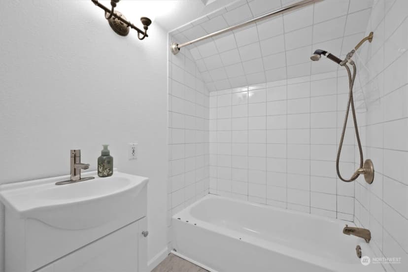 Property photo for 1706 E Pioneer Way, Puyallup photo 26