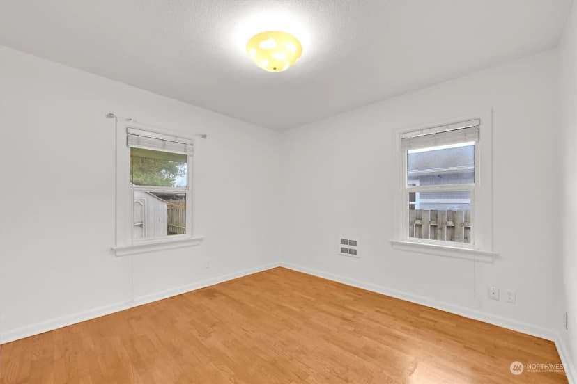 Property photo for 1706 E Pioneer Way, Puyallup photo 13