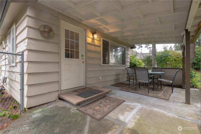 Property photo for 3212 Rocky Point Road Nw, Bremerton photo 5