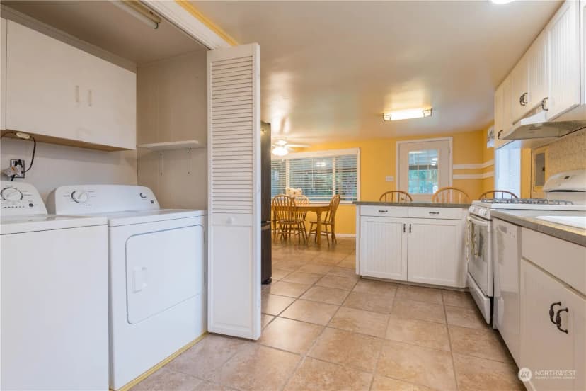 Property photo for 3212 Rocky Point Road Nw, Bremerton photo 11