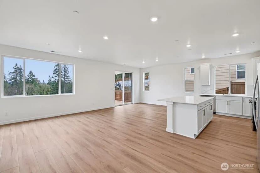 Property photo for 1447 121st Avenue Se #9, Lake Stevens photo 5