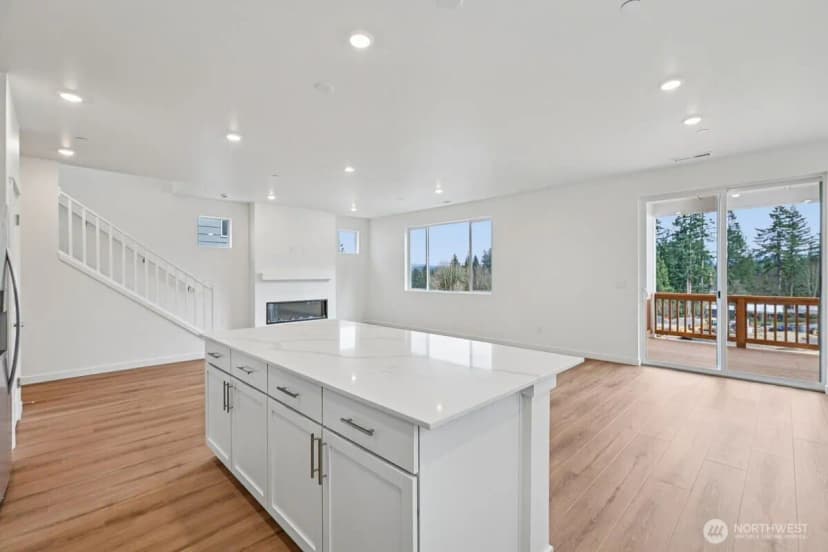 Property photo for 1447 121st Avenue Se #9, Lake Stevens photo 6