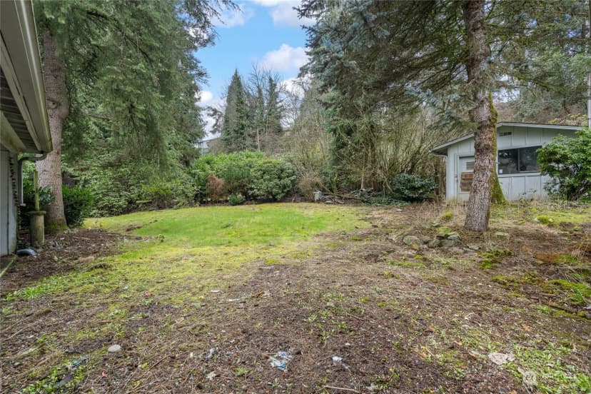 Property photo for 12624 Glenwood Avenue Sw, Lakewood photo 34