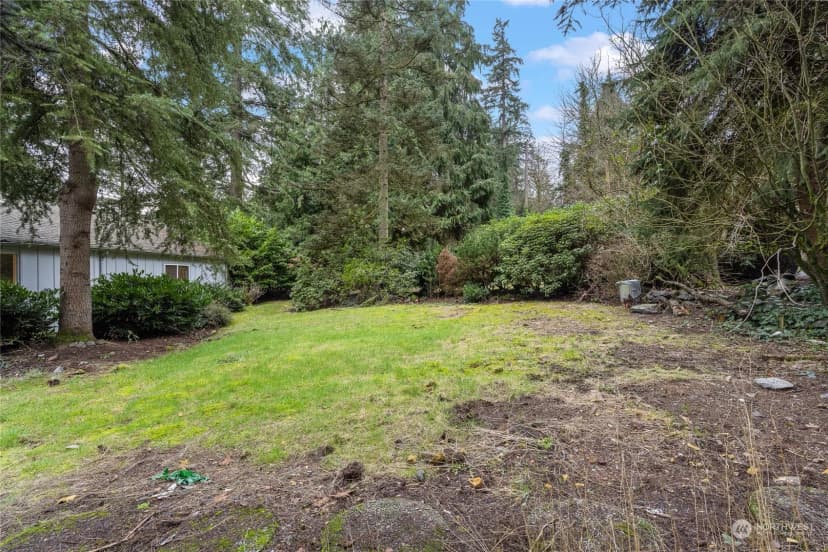 Property photo for 12624 Glenwood Avenue Sw, Lakewood photo 32