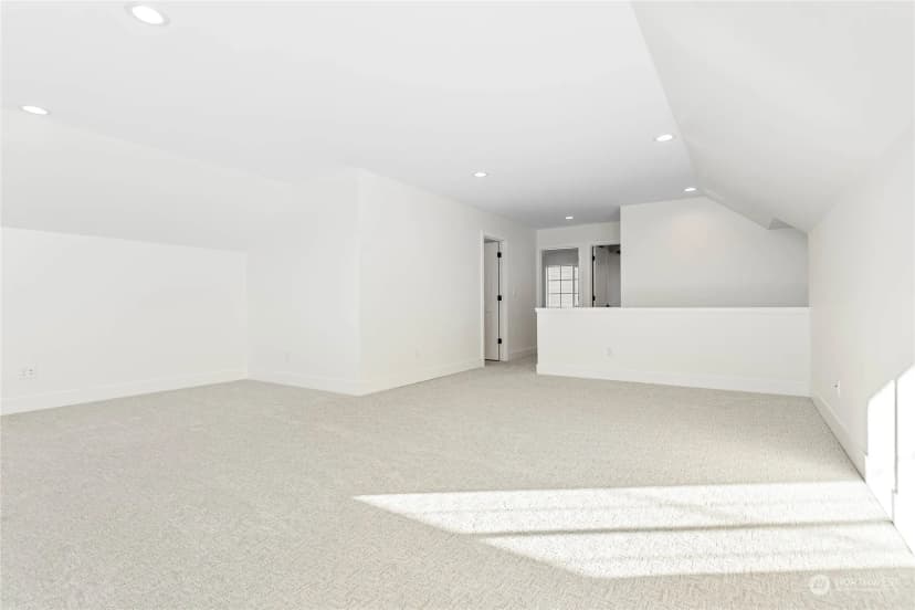 Property photo for 2015 Monteview Court, Lynden photo 26