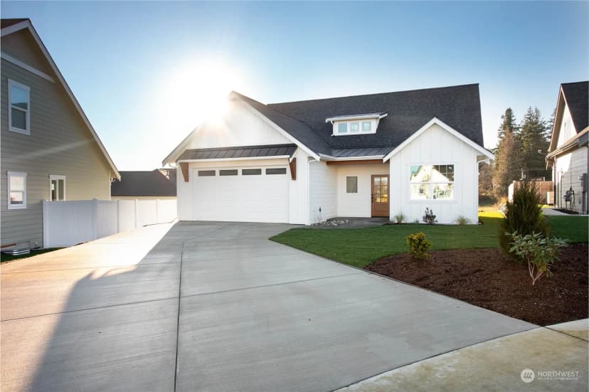 Property photo for 2015 Monteview Court, Lynden photo 2