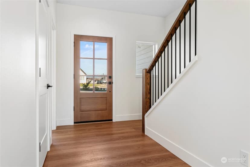 Property photo for 2015 Monteview Court, Lynden photo 4