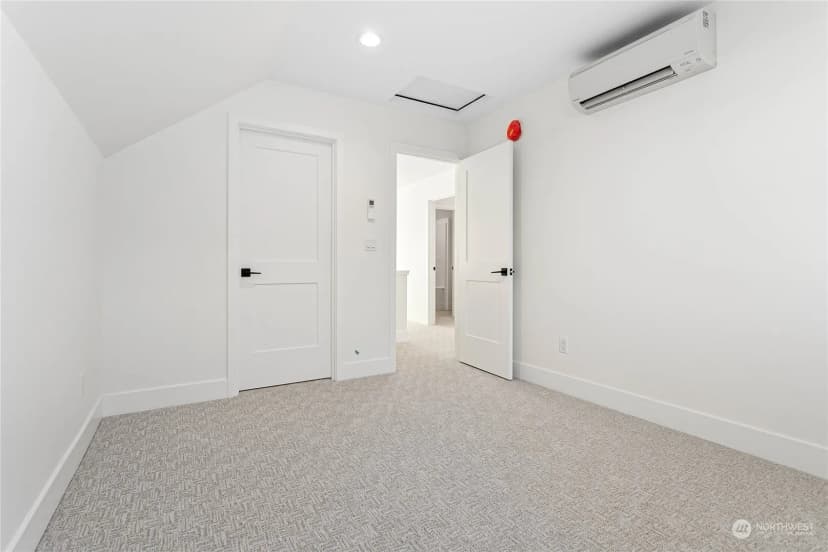 Property photo for 2015 Monteview Court, Lynden photo 31