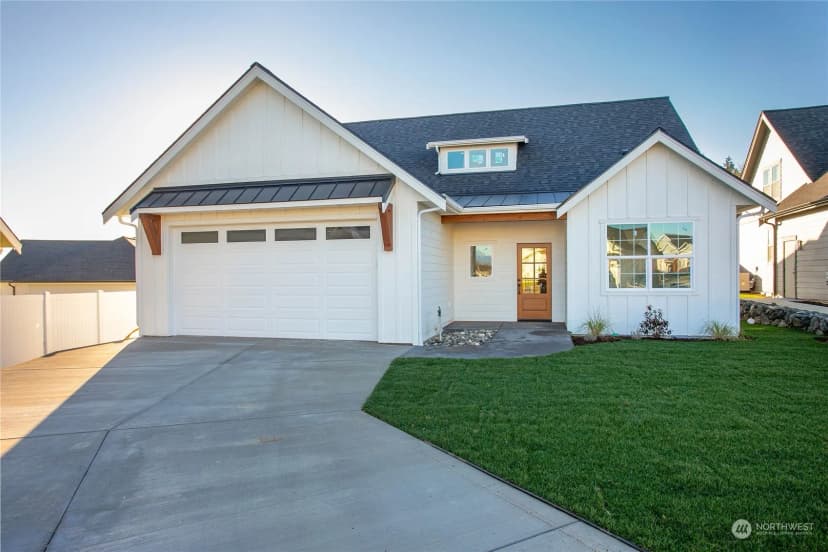 Property photo for 2015 Monteview Court, Lynden