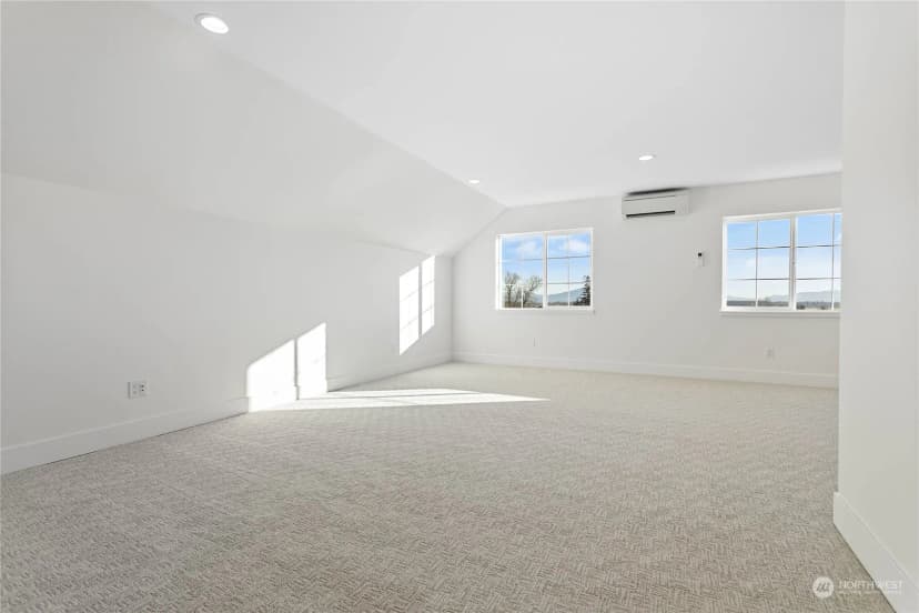Property photo for 2015 Monteview Court, Lynden photo 23