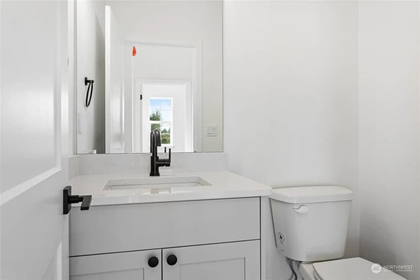 Property photo for 2015 Monteview Court, Lynden photo 21