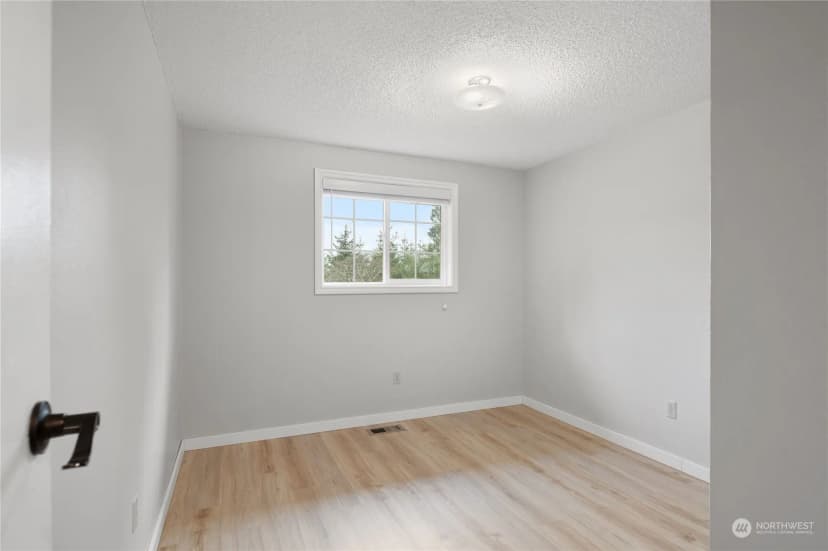 Property photo for 921 Val Vista Drive, Montesano photo 20