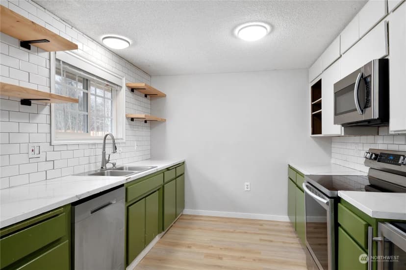 Property photo for 921 Val Vista Drive, Montesano photo 16
