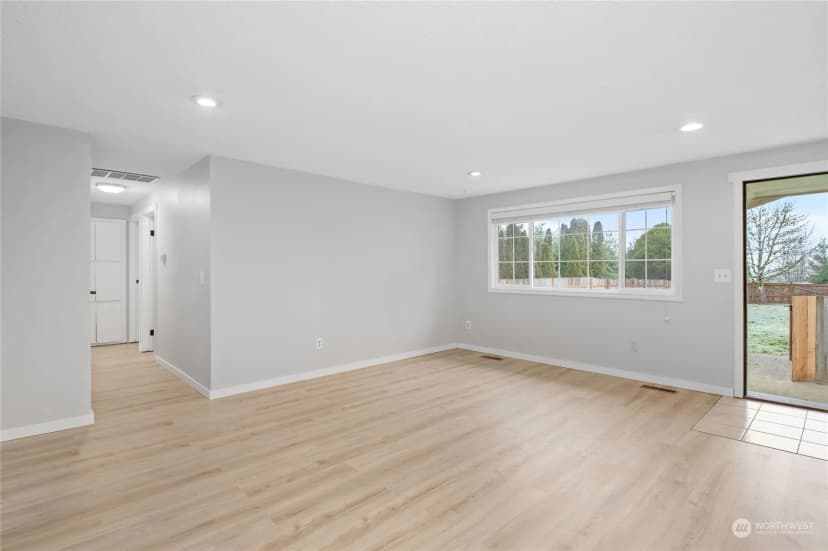 Property photo for 921 Val Vista Drive, Montesano photo 5