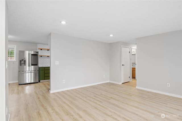 Property photo for 921 Val Vista Drive, Montesano photo 4
