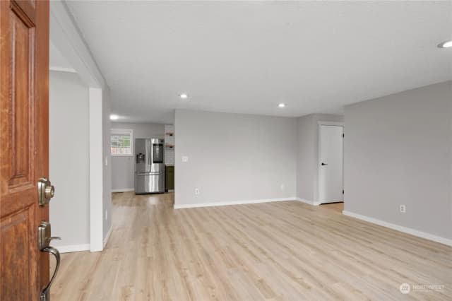 Property photo for 921 Val Vista Drive, Montesano photo 3