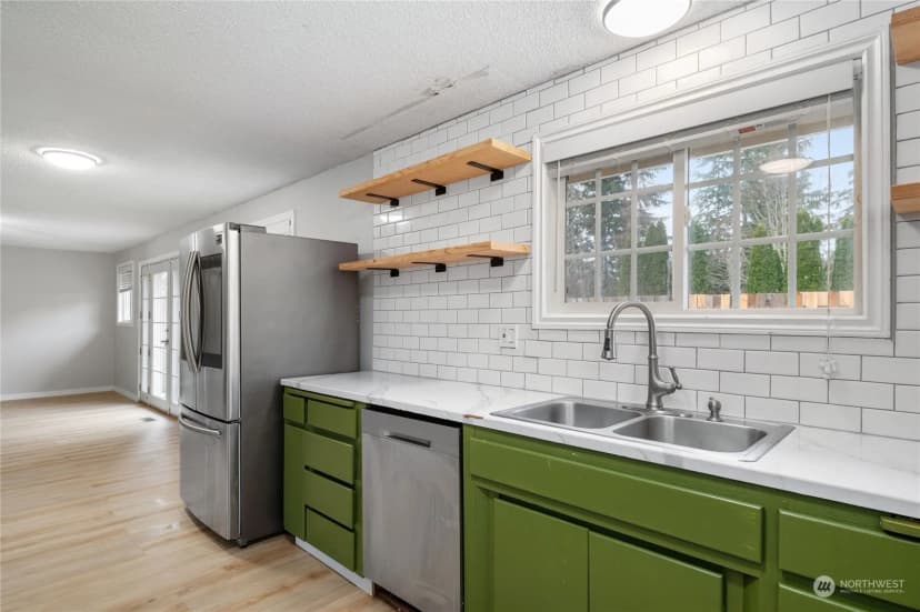 Property photo for 921 Val Vista Drive, Montesano photo 18