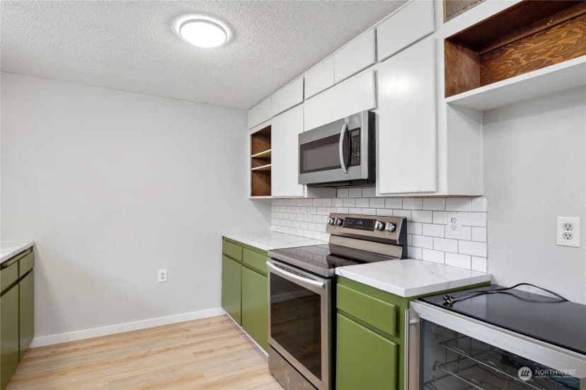 Property photo for 921 Val Vista Drive, Montesano photo 17
