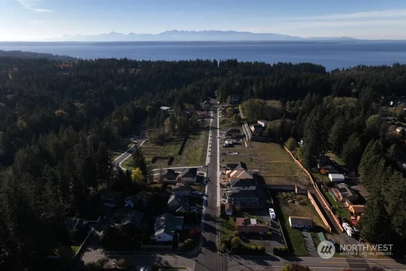 Property photo for 16033 57th Avenue W, Edmonds photo 17
