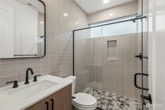 Property photo for 8419 137th Avenue Se #5, Newcastle photo 4