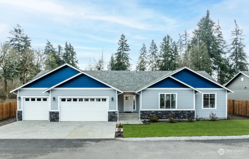 Property photo for 10516 Interlaaken Drive Sw, Lakewood