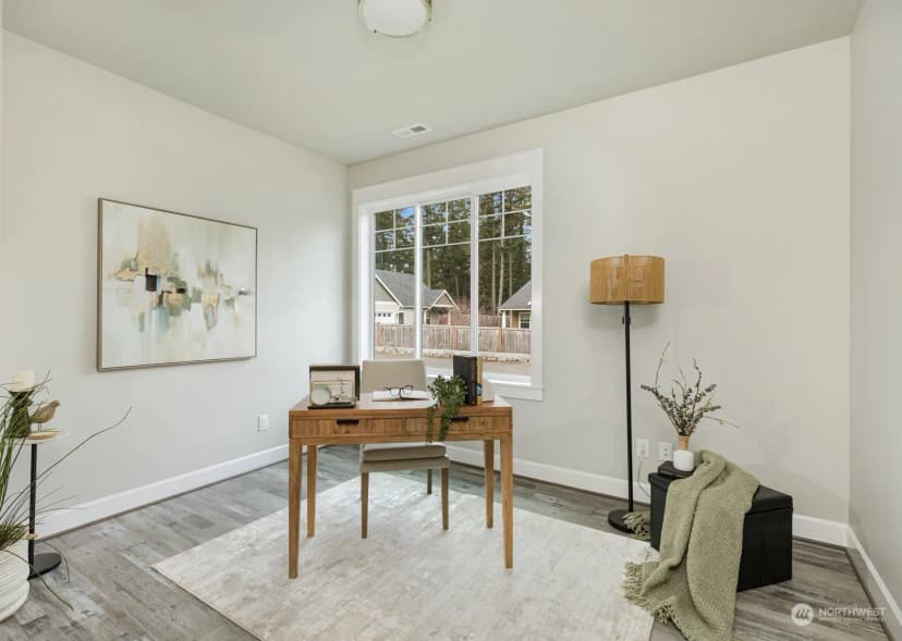 Property photo for 10516 Interlaaken Drive Sw, Lakewood photo 13