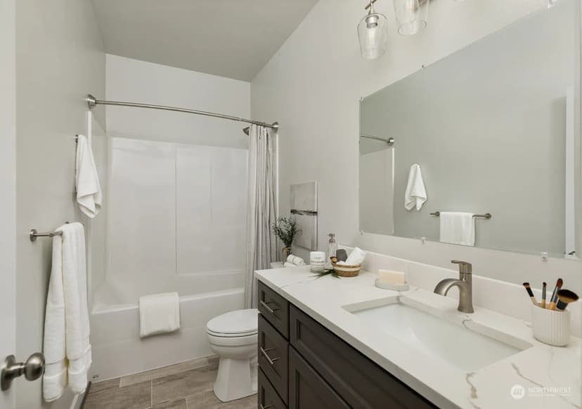 Property photo for 10516 Interlaaken Drive Sw, Lakewood photo 15