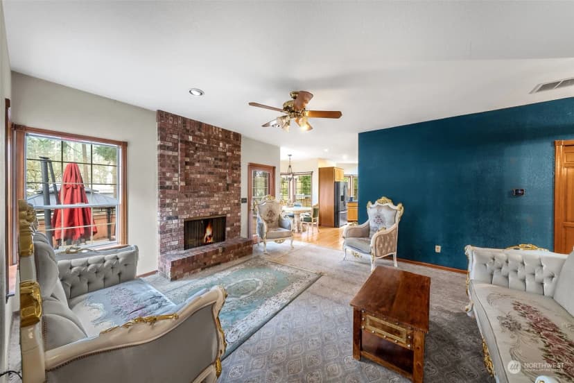Property photo for 11215 Madera Circle Sw, Lakewood photo 13