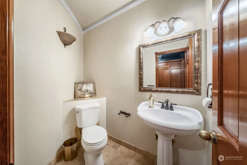 Property photo for 11215 Madera Circle Sw, Lakewood photo 16