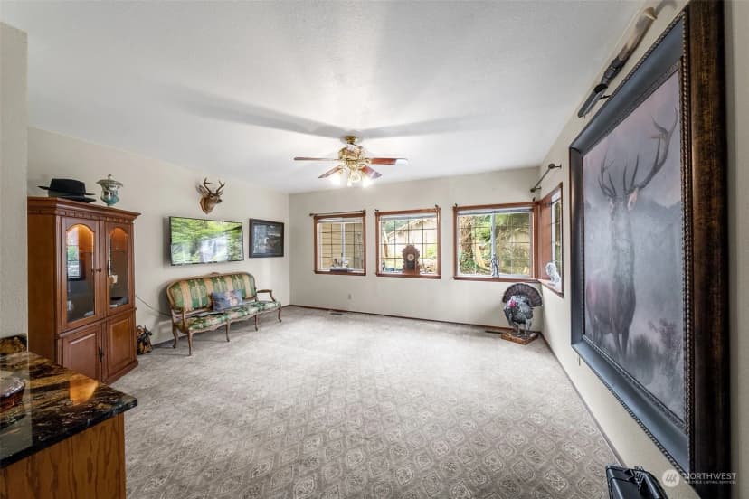 Property photo for 11215 Madera Circle Sw, Lakewood photo 15