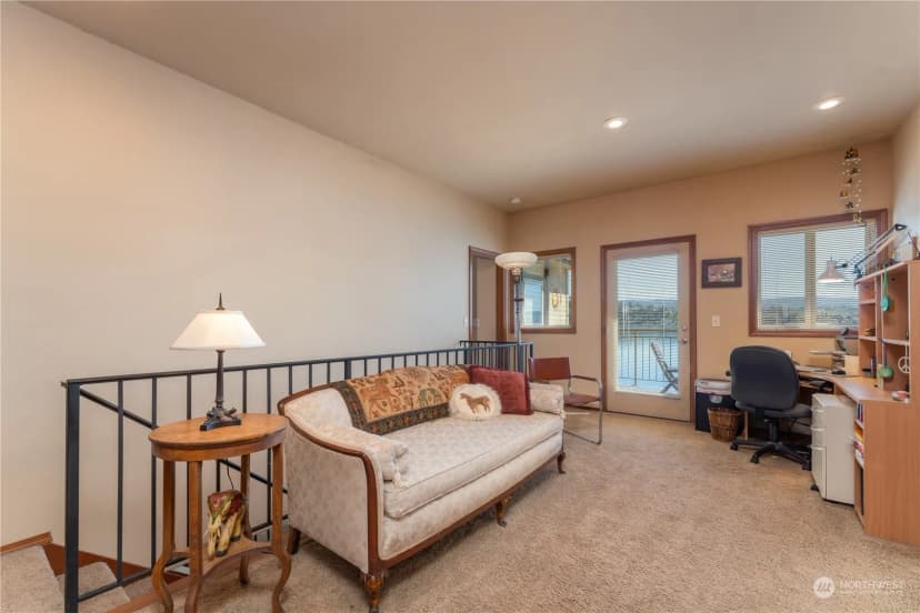 Property photo for 9578 S Lakeshore Road, Chelan photo 17