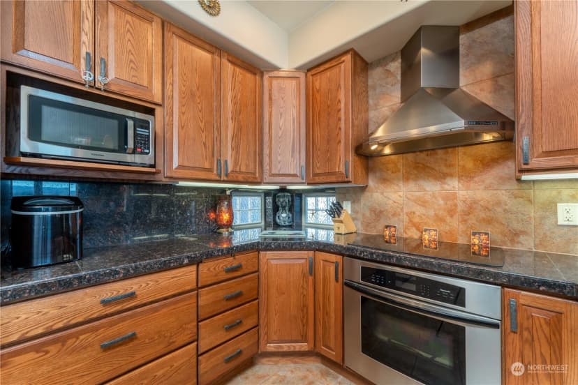Property photo for 9578 S Lakeshore Road, Chelan photo 12