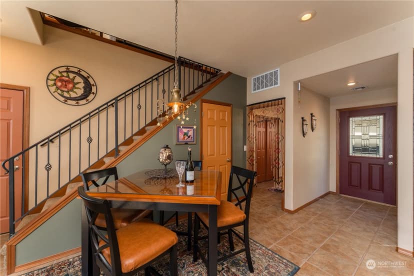 Property photo for 9578 S Lakeshore Road, Chelan photo 14