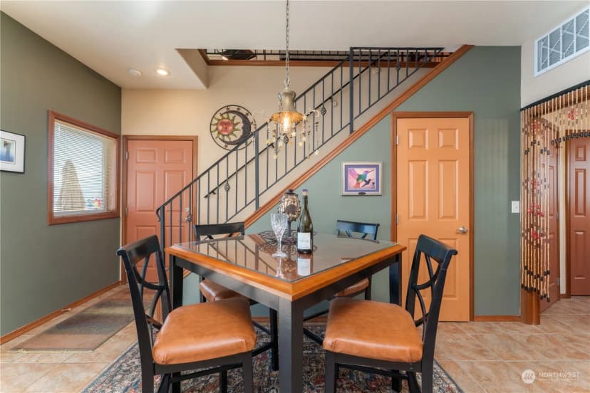 Property photo for 9578 S Lakeshore Road, Chelan photo 9