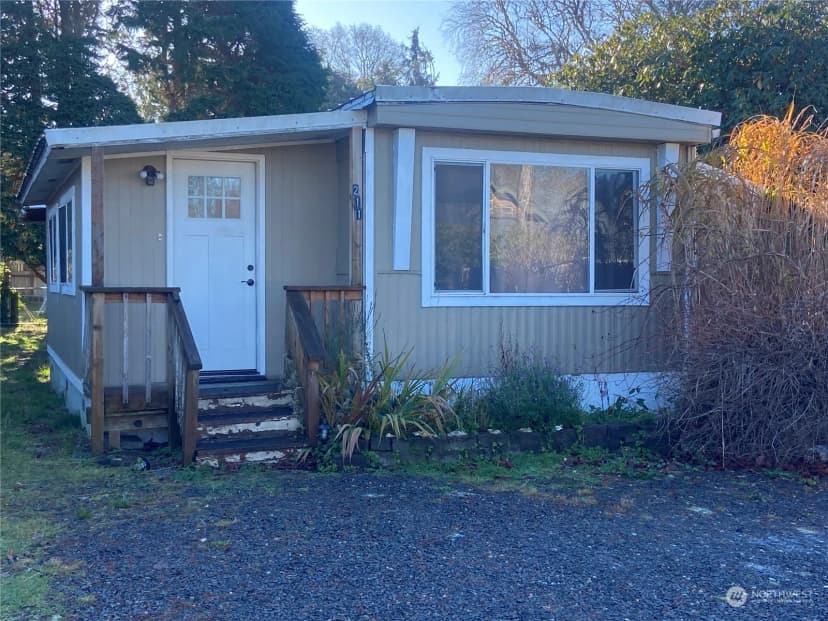 Property photo for 211 17 Street, Long Beach