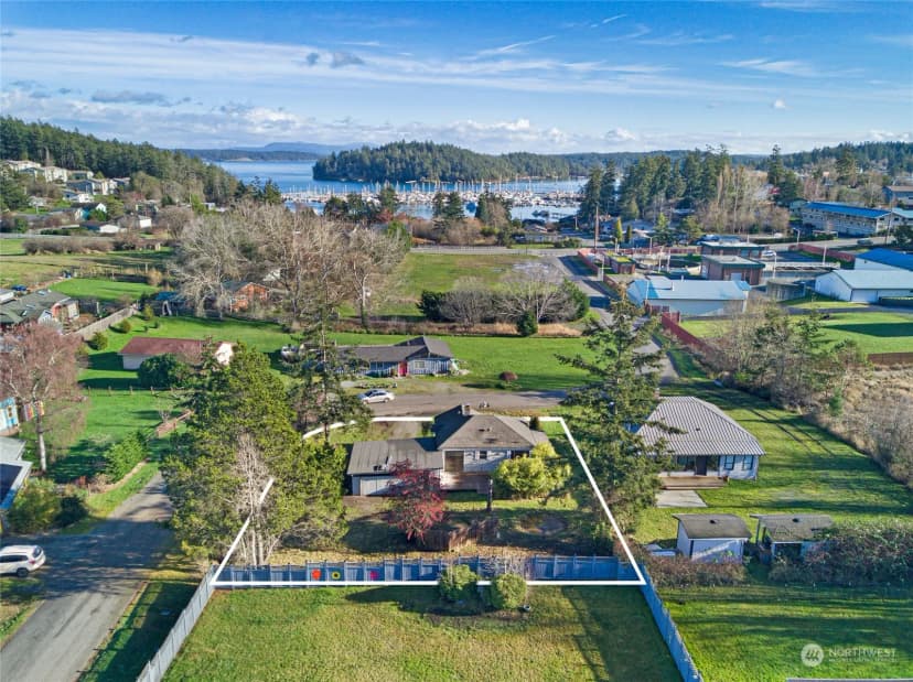 Property photo for 735 Harbor Street, Friday Harbor photo 24