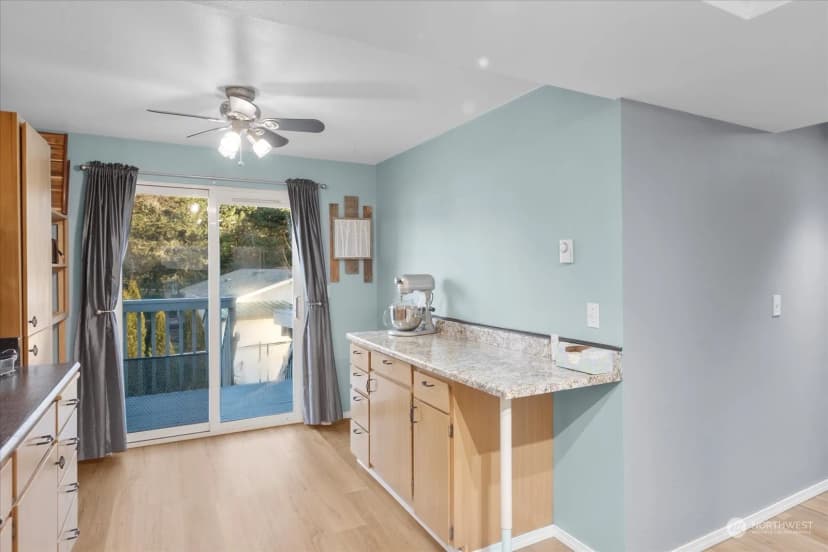 Property photo for 32808 Hyde Ave, Black Diamond photo 17