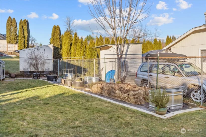 Property photo for 32808 Hyde Ave, Black Diamond photo 37
