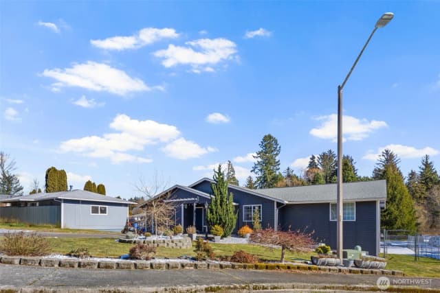 Property photo for 32808 Hyde Ave, Black Diamond photo 3