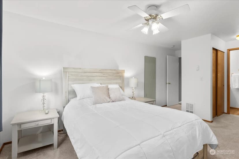Property photo for 32808 Hyde Ave, Black Diamond photo 19