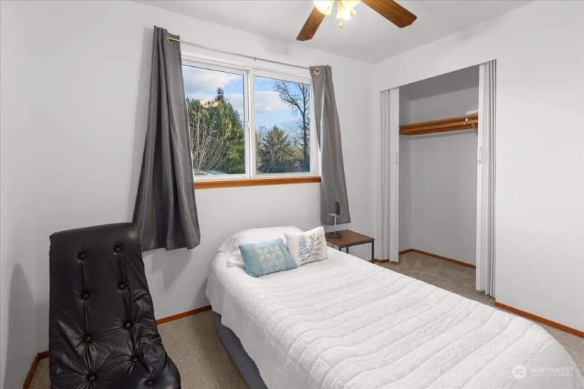 Property photo for 32808 Hyde Ave, Black Diamond photo 24