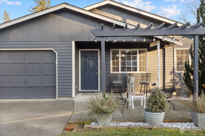 Property photo for 32808 Hyde Ave, Black Diamond photo 4