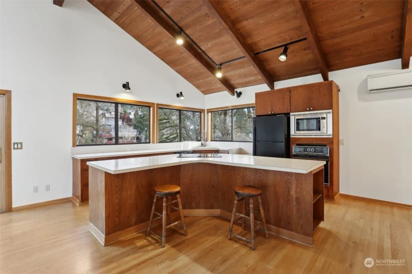 Property photo for 1025 K Street, Washougal photo 6
