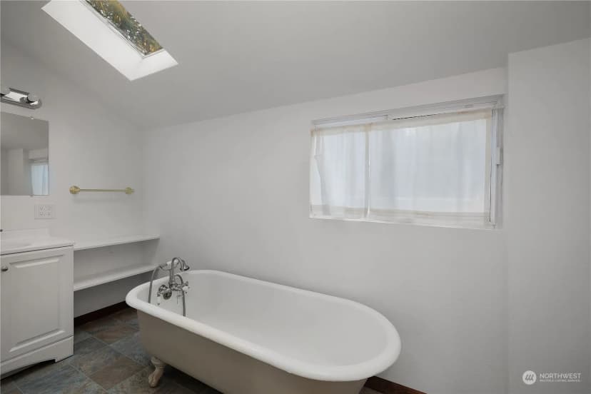 Property photo for 6623 Glenwood Drive Sw, Tumwater photo 19
