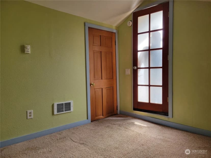Property photo for 16133 Dogwood Lane, Arlington photo 17