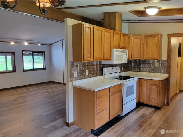Property photo for 16133 Dogwood Lane, Arlington photo 5
