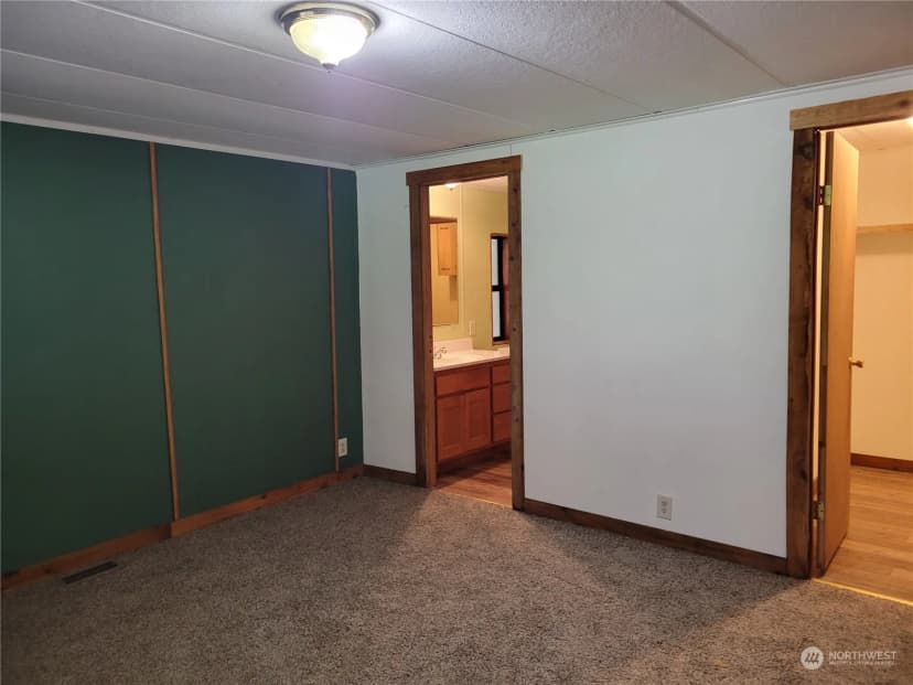 Property photo for 16133 Dogwood Lane, Arlington photo 9